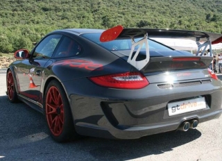  Ofrecer un curso de conducción de Porsche en el 30 